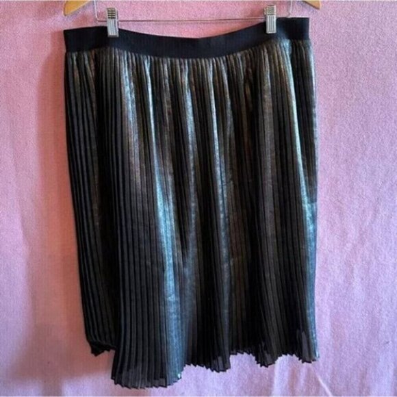 Modamix Pleated Skirt - Picture 4 of 4